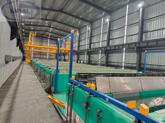 Buen precio Línea de anodizado con recubrimiento de 5-50μm y voltaje ajustable En línea
