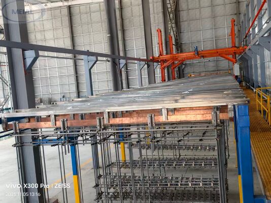 Buen precio 2000T/M Línea de producción de anodización de aluminio ecológico eficiente y personalizable para marcos solares En línea