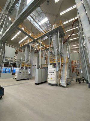 Línea de capa industrial automatizada del polvo perfil de aluminio de la vertical