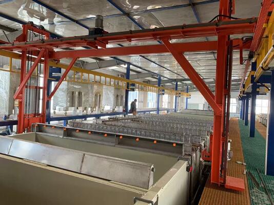 Buen precio 8000*ancho*3500 Tanques de tamaño interno Línea de producción de anodizado para 6061 a 6063 de aluminio con escalabilidad y automatización en línea