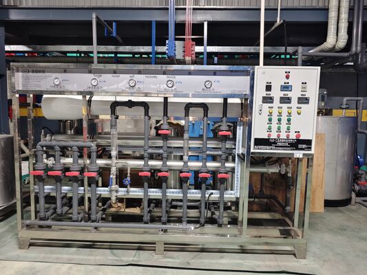 Buen precio 1200 toneladas/mes Producción 8-12μm espesor de película 6500mm longitud máxima del perfil línea de producción de anodización para el tratamiento de la superficie de aluminio En línea