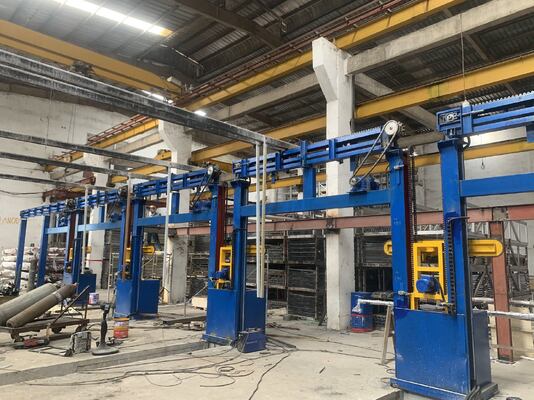 Buen precio Línea de anodizado de aluminio semiautomática con capacidad de 1200T/M y longitud de perfil de 6500 mm en línea