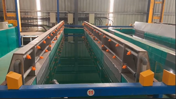 Buen precio Línea automática de anodizado de aluminio para tratamiento superficial preciso y acabado de color consistente con operación totalmente automática En línea